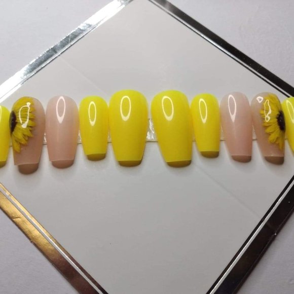 summer Yellow sunflower and nude/yellow flower press on nail - Picture 3 of 11